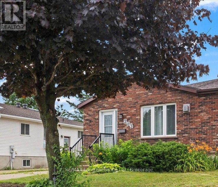 283 Bricker Street, Saugeen Shores, Ontario  N0H 2C1 - Photo 2 - X13513470