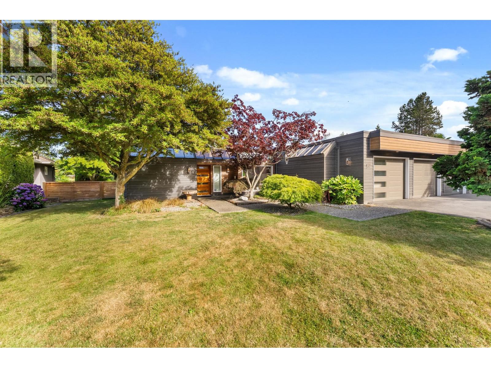 894 Eden Crescent, Delta, British Columbia  V4L 1W7 - Photo 1 - R3145975