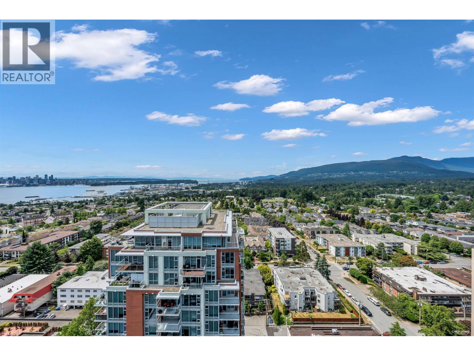 2101 128 W 15TH STREET, north vancouver, British Columbia