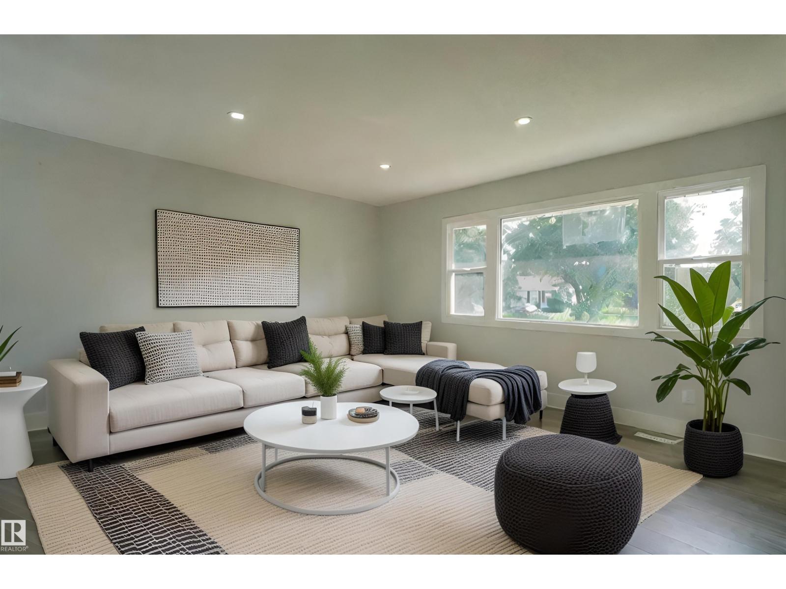 13008 90 St NW, Edmonton, Alberta  T5E 3M3 - Photo 2 - E4498667