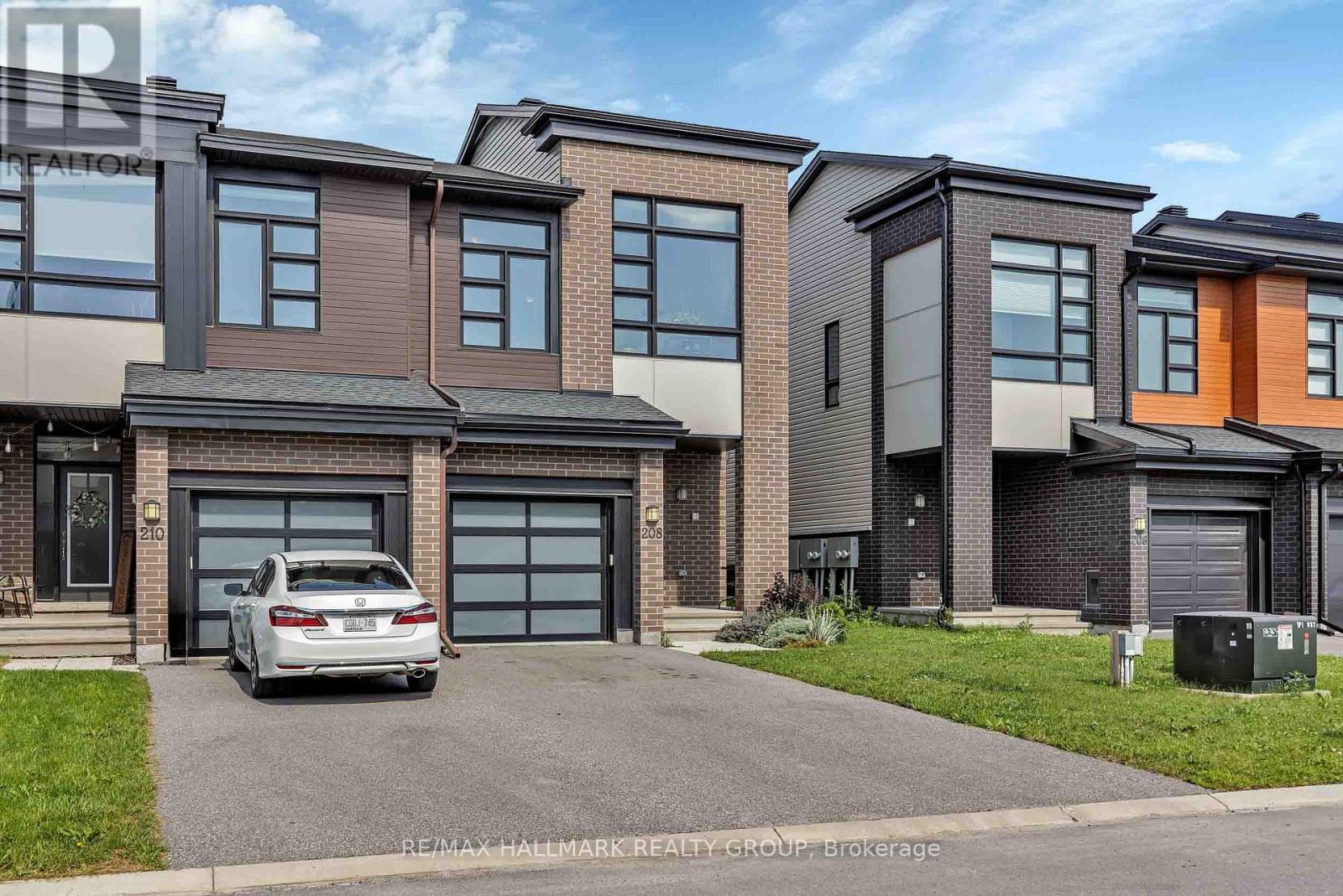 208 Big Dipper Street E, Ottawa, Ontario  K4M 0K5 - Photo 2 - X13560846