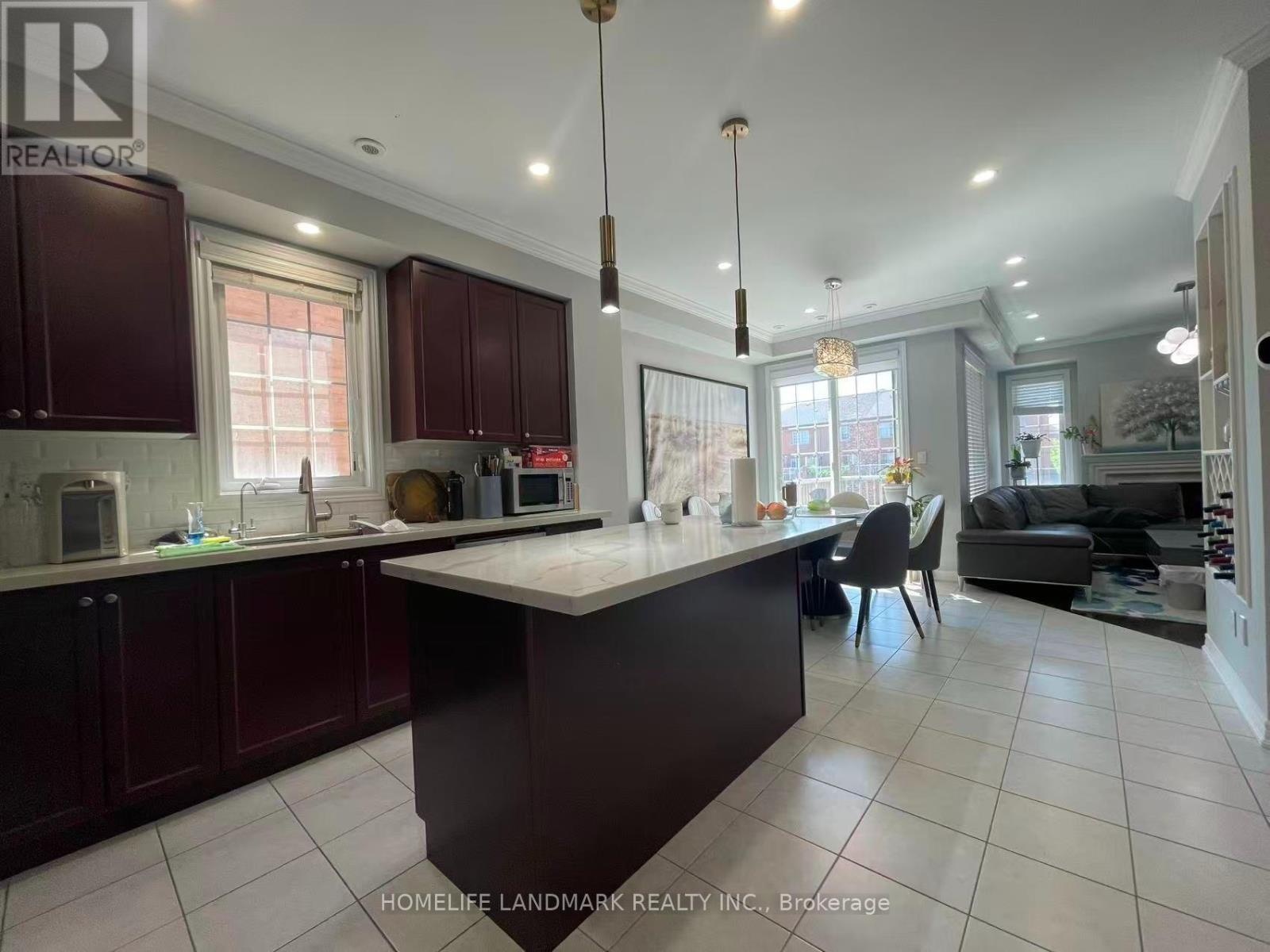 9 Garden Trail Road, Markham, Ontario  L6B 0T4 - Photo 6 - N13560762