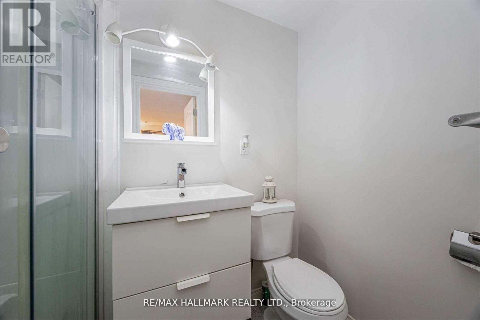 131 Cottonwood Court, Markham (Bayview Fairway-Bayview Country Club Estates), Ontario  L3T 5W9 - Photo 18 - N13560816