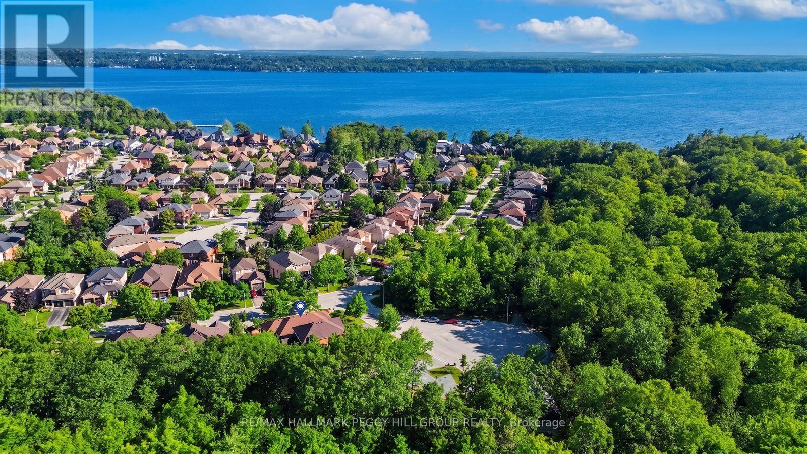 1 Valley View Court, Barrie (Bayshore), Ontario  L4N 0G7 - Photo 2 - S13560874
