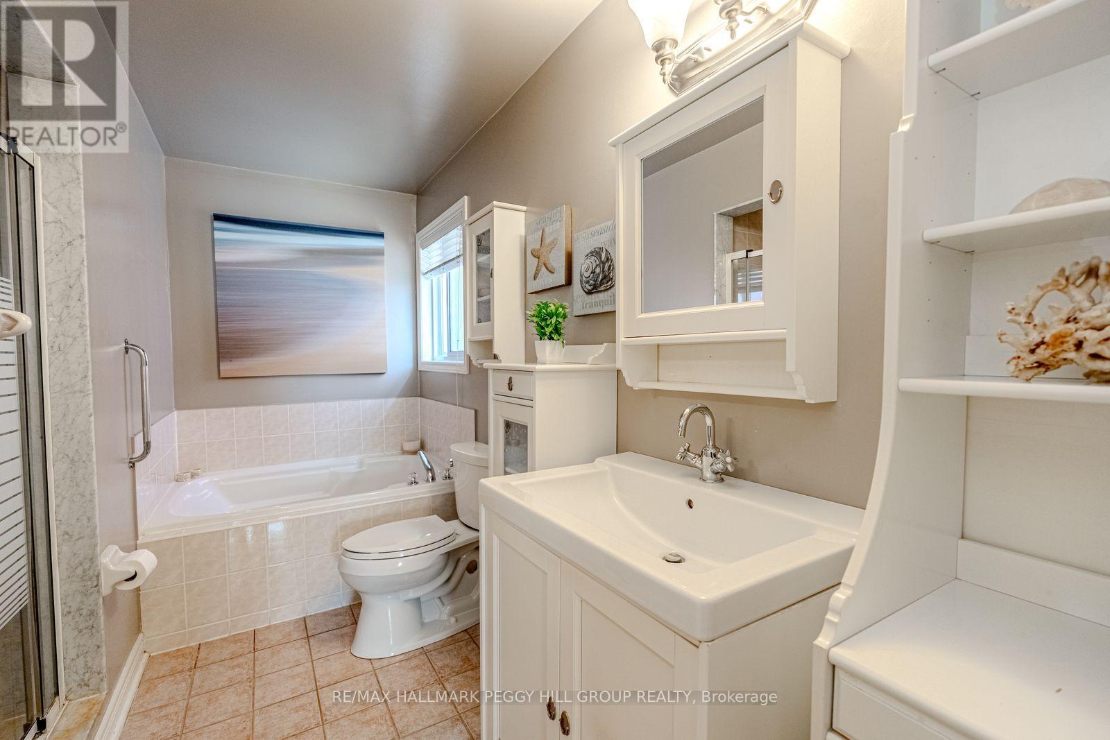 1 Valley View Court, Barrie (Bayshore), Ontario  L4N 0G7 - Photo 9 - S13560874