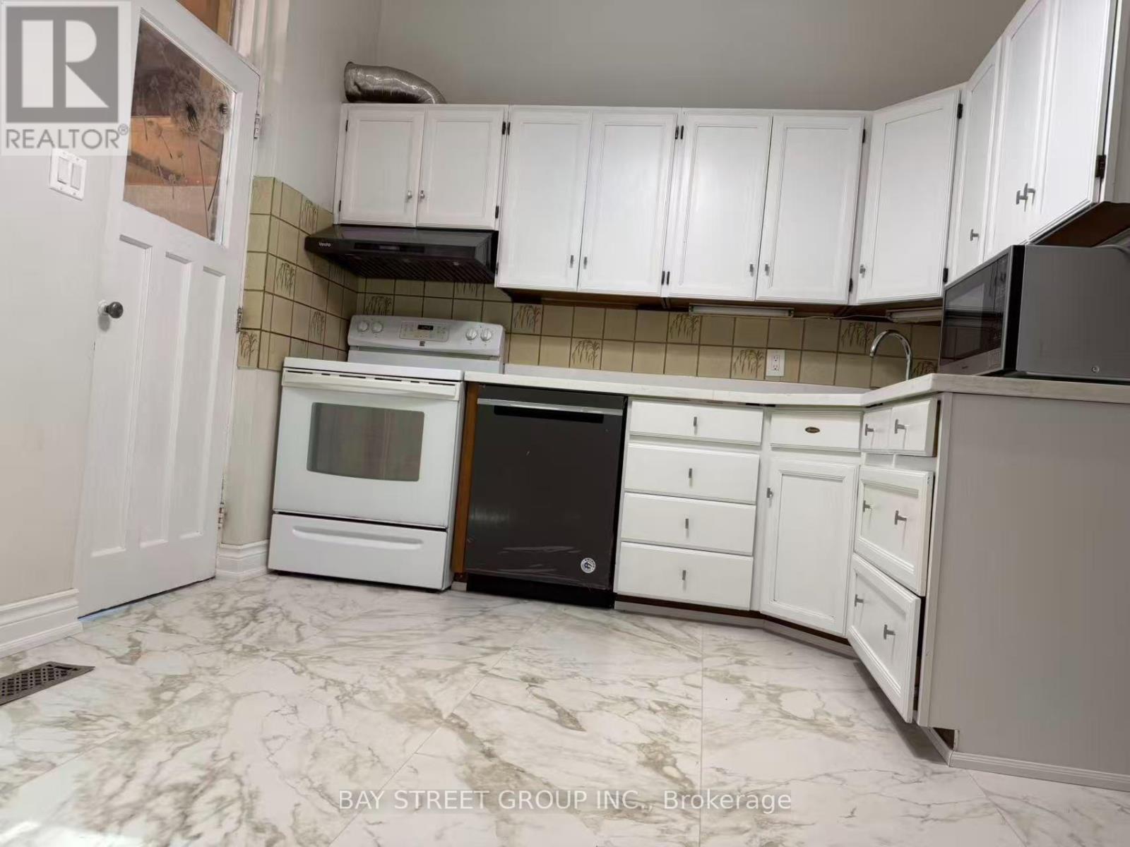 2 Norwalk Street, Toronto, Ontario M1J 2V1 - Photo 3 - E13526620