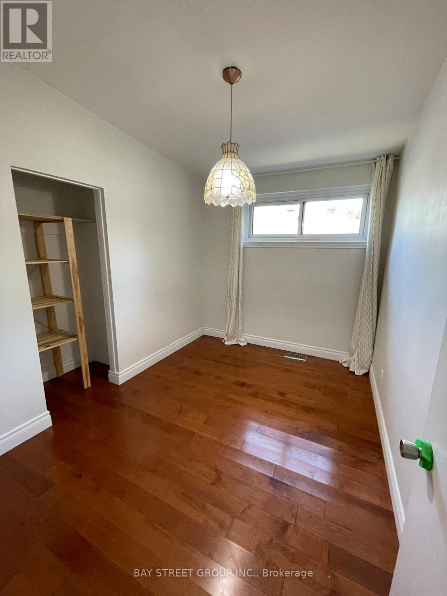 2 Norwalk Street, Toronto, Ontario M1J 2V1 - Photo 6 - E13526620