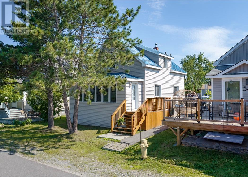 52 Lakeshore Street, Capreol, Ontario  P0M 1H0 - Photo 2 - 2129212