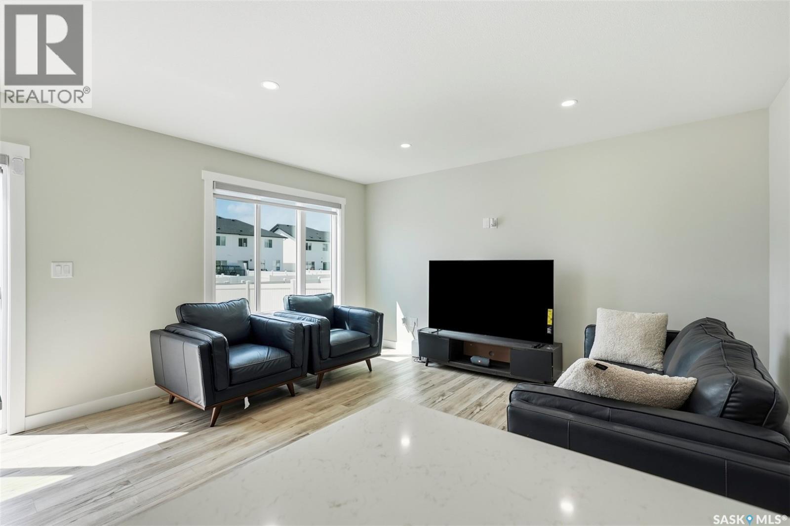 210 Schmeiser Bend, Saskatoon, Saskatchewan  S7V 1P7 - Photo 13 - SK042377
