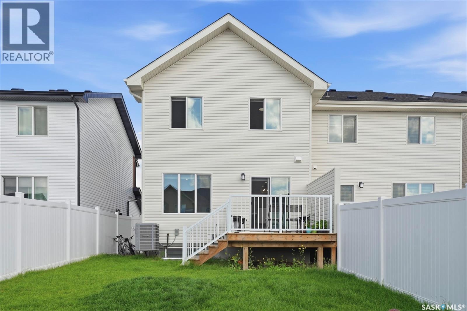 210 Schmeiser Bend, Saskatoon, Saskatchewan  S7V 1P7 - Photo 38 - SK042377