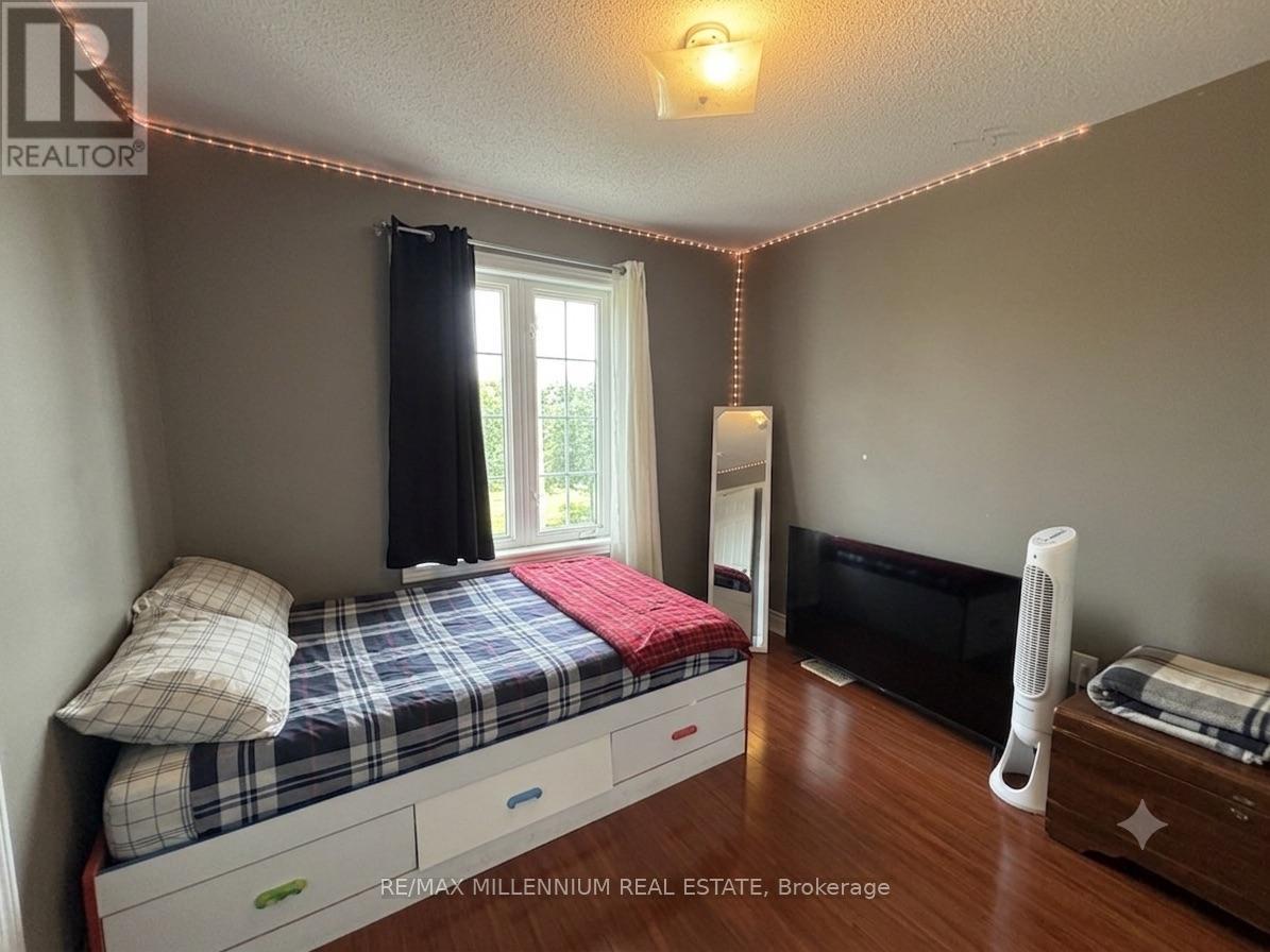 Upper - 33 Nomad Crescent, Brampton, Ontario  L6Y 5N5 - Photo 15 - W13557956