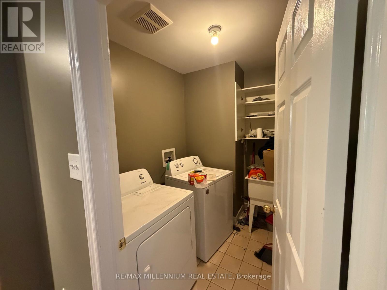 Upper - 33 Nomad Crescent, Brampton, Ontario  L6Y 5N5 - Photo 12 - W13557956