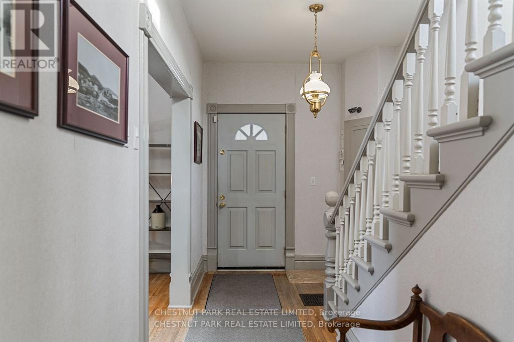 238 Highland Street, Dysart Et Al, Ontario  K0M 1S0 - Photo 4 - X12703452