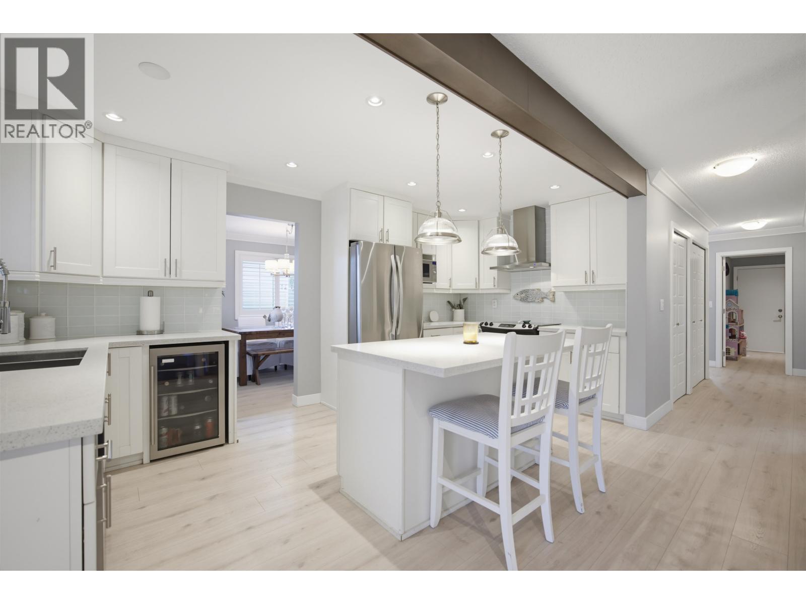 19026 117b Avenue, Pitt Meadows, British Columbia  V3Y 1Y1 - Photo 5 - R3143217