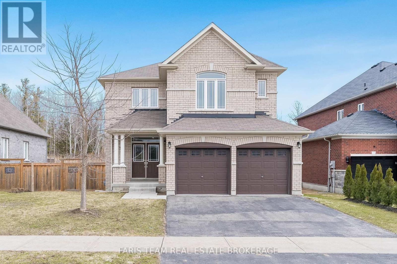33 PEARL STREET, Wasaga Beach