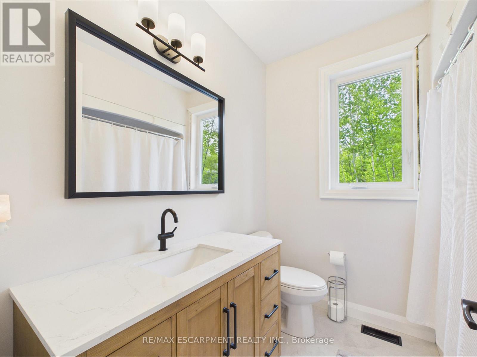 8 Glen Eagle Court, Huntsville, Ontario  P1H 1B1 - Photo 21 - X13434998