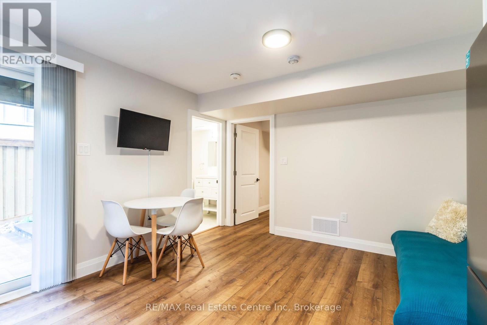 19 Ferris Circle Lane, Guelph (Clairfields/hanlon Business Park), Ontario  N1G 4X2 - Photo 11 - X13561162