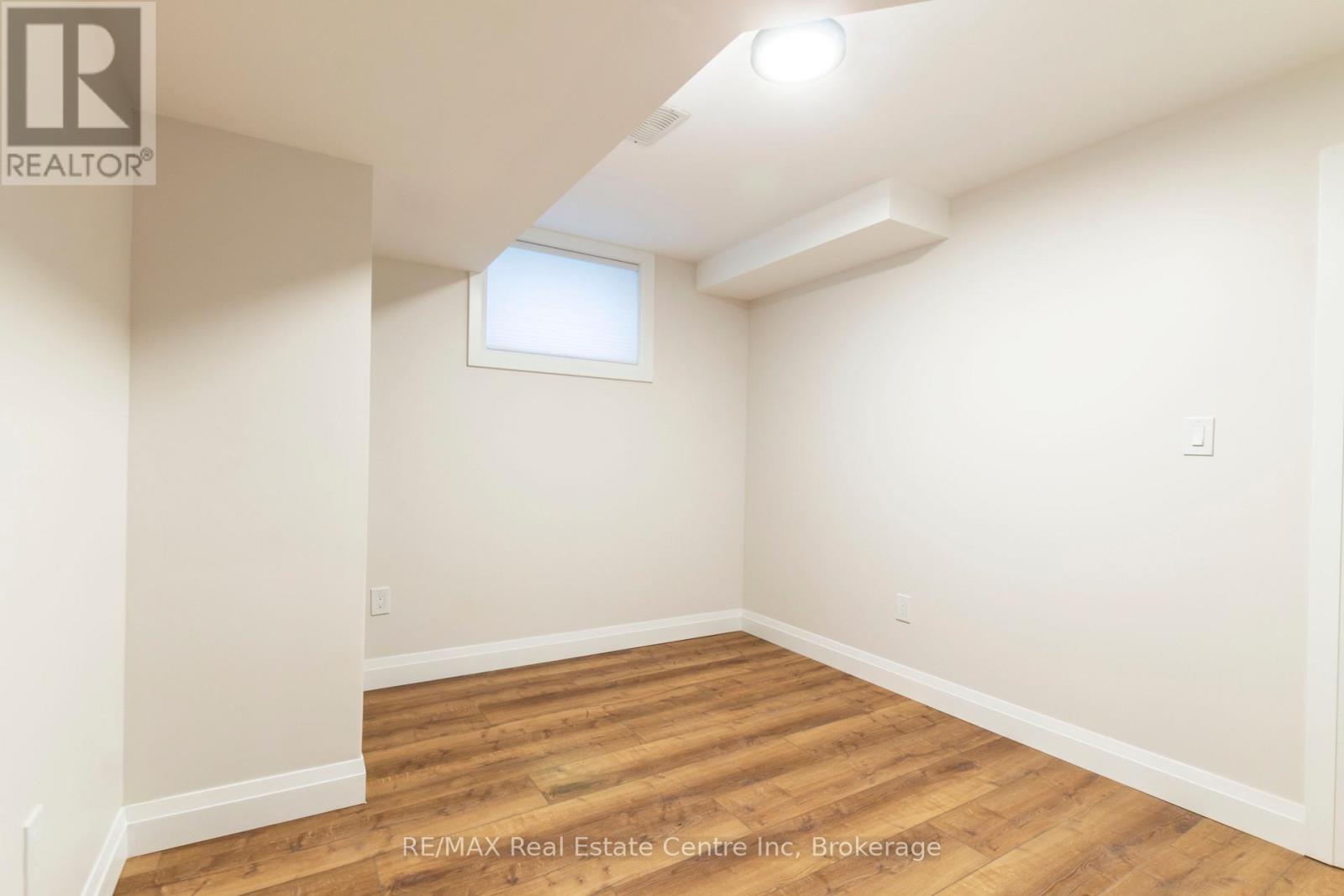 19 Ferris Circle Lane, Guelph (Clairfields/hanlon Business Park), Ontario  N1G 4X2 - Photo 18 - X13561162