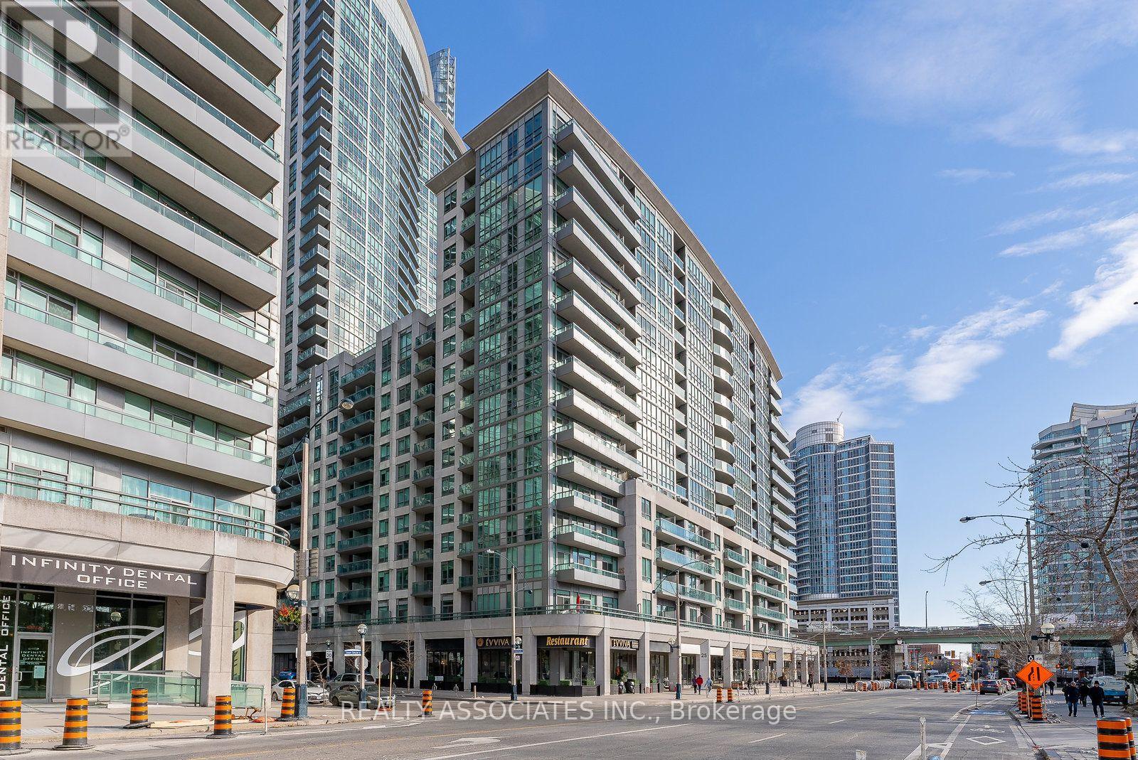 2710 - 19 Grand Trunk Crescent, Toronto, Ontario  M5J 3A3 - Photo 1 - C13560982