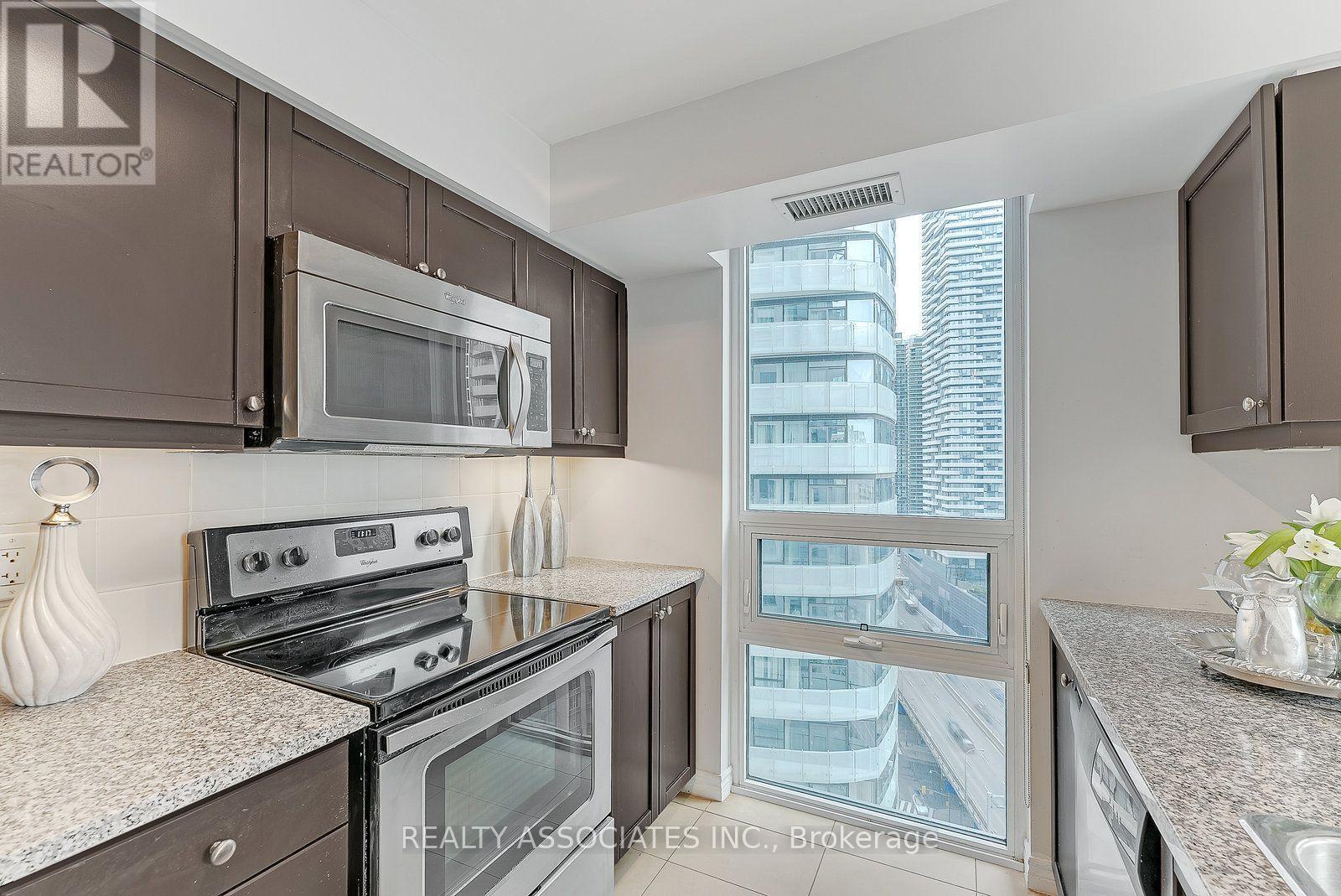 2710 - 19 Grand Trunk Crescent, Toronto, Ontario  M5J 3A3 - Photo 19 - C13560982