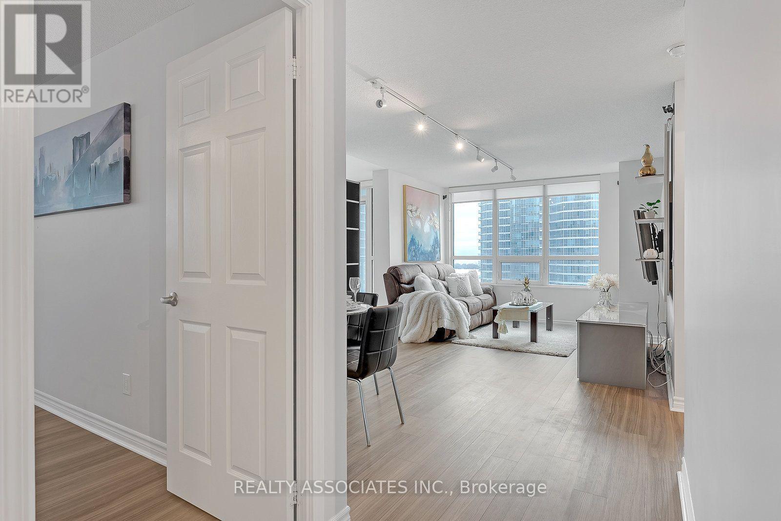 2710 - 19 Grand Trunk Crescent, Toronto, Ontario  M5J 3A3 - Photo 5 - C13560982