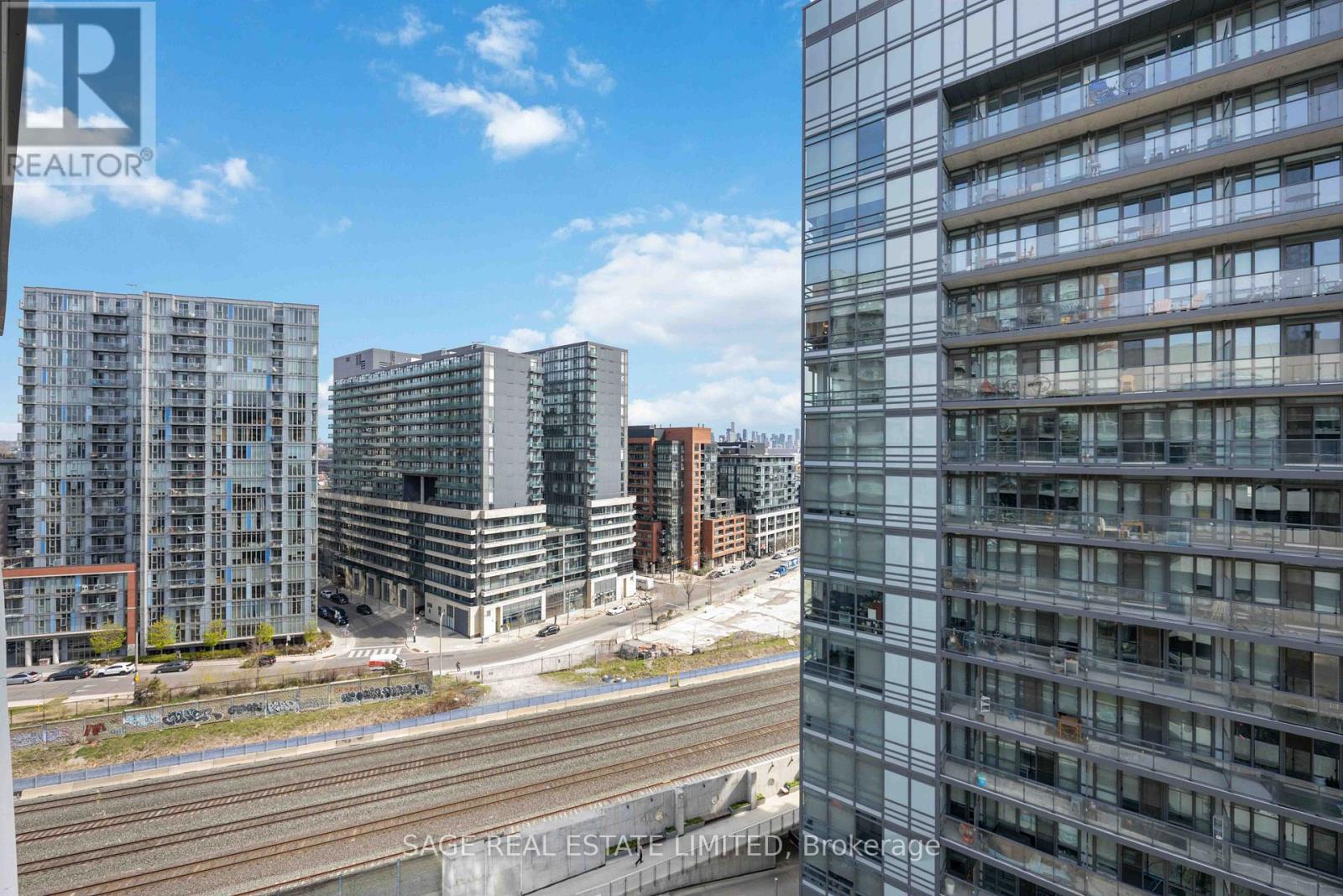 1305 - 20 Joe Shuster Way, Toronto, Ontario  M6K 0A3 - Photo 27 - C13560986