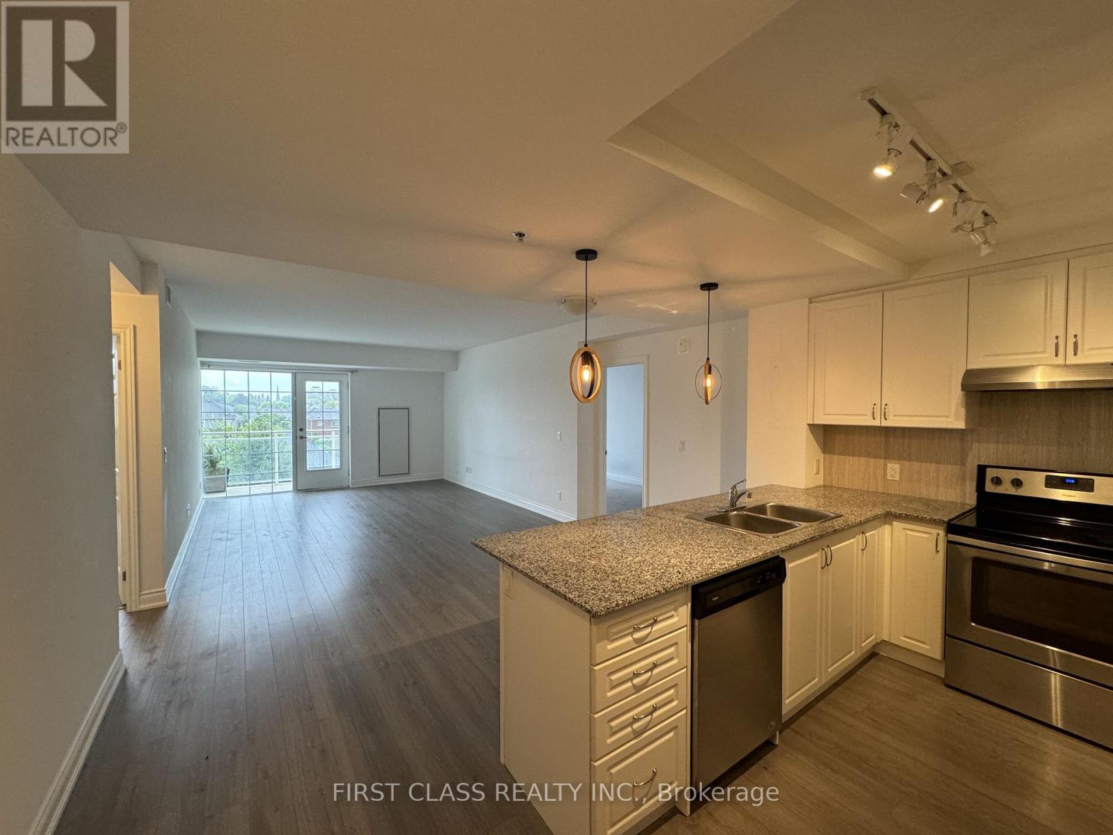21 Brookhouse Drive, Clarington, Ontario  L1B 0V4 - Photo 4 - E13561092