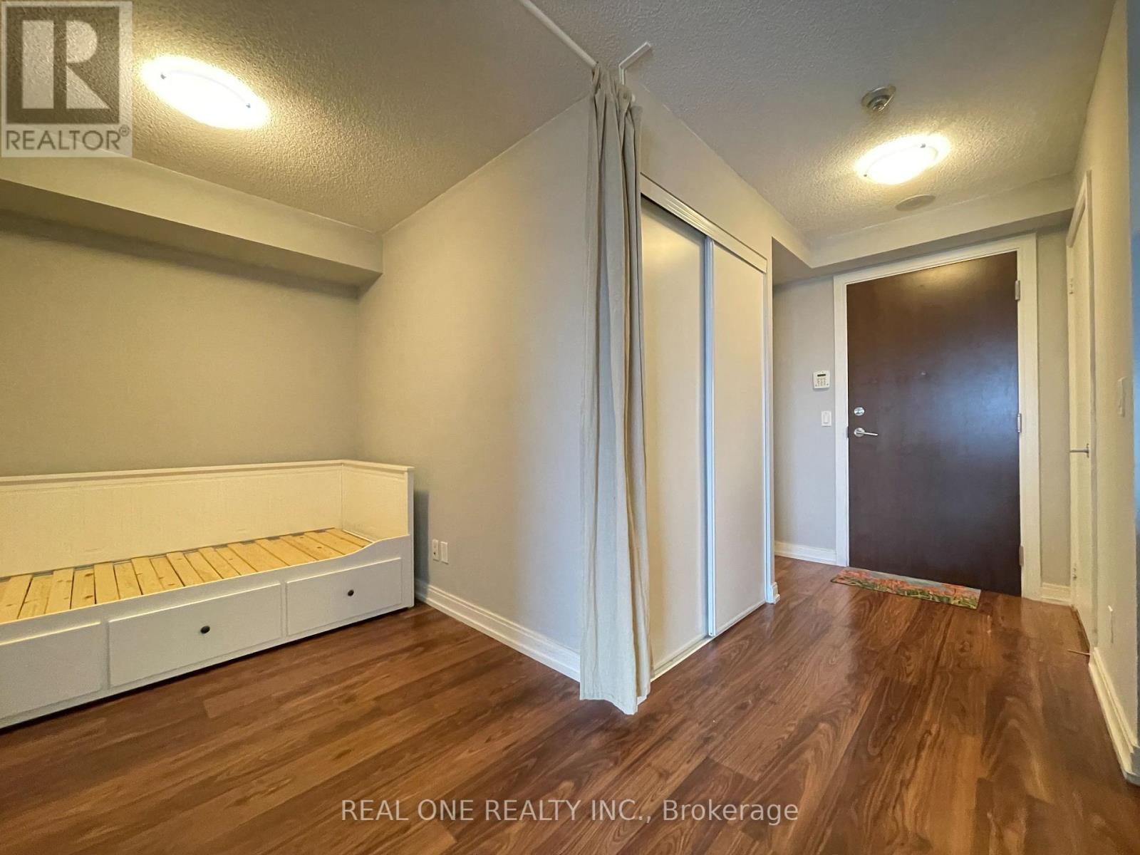 1912 - 181 Village Green Square, Toronto, Ontario M1S 0K6 - Photo 18 - E13561106
