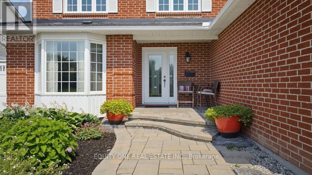 1315 Prestone Drive, Ottawa, Ontario  K1E 2Z2 - Photo 3 - X13561122