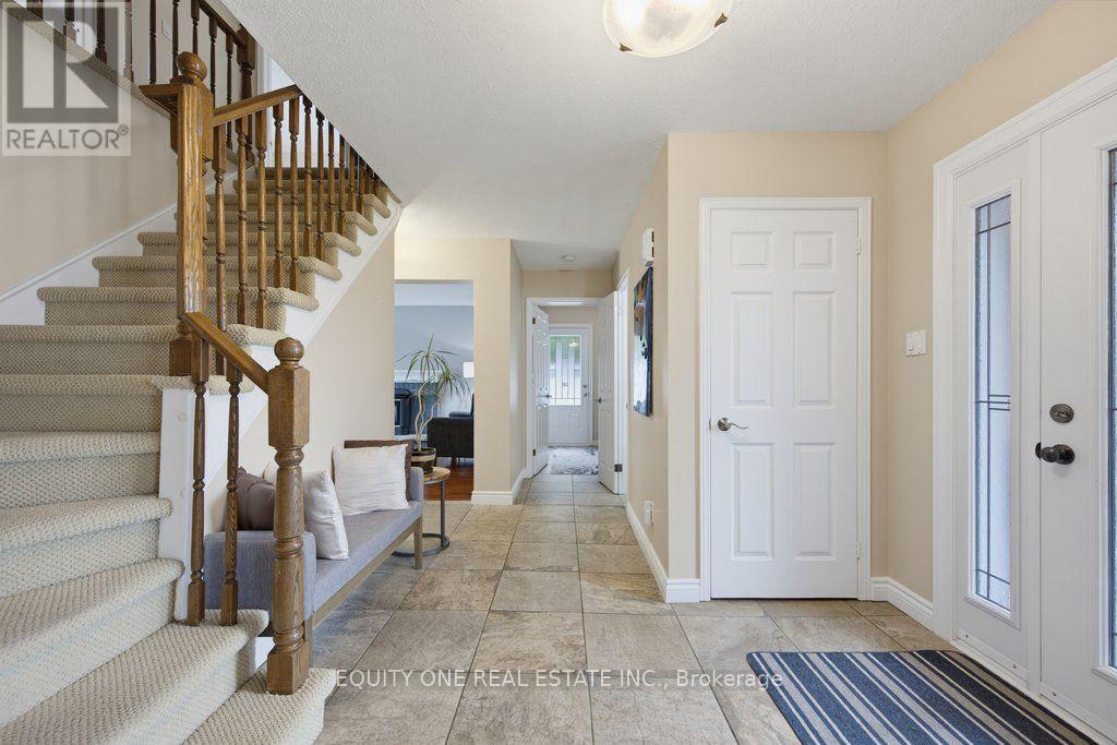 1315 Prestone Drive, Ottawa, Ontario  K1E 2Z2 - Photo 5 - X13561122