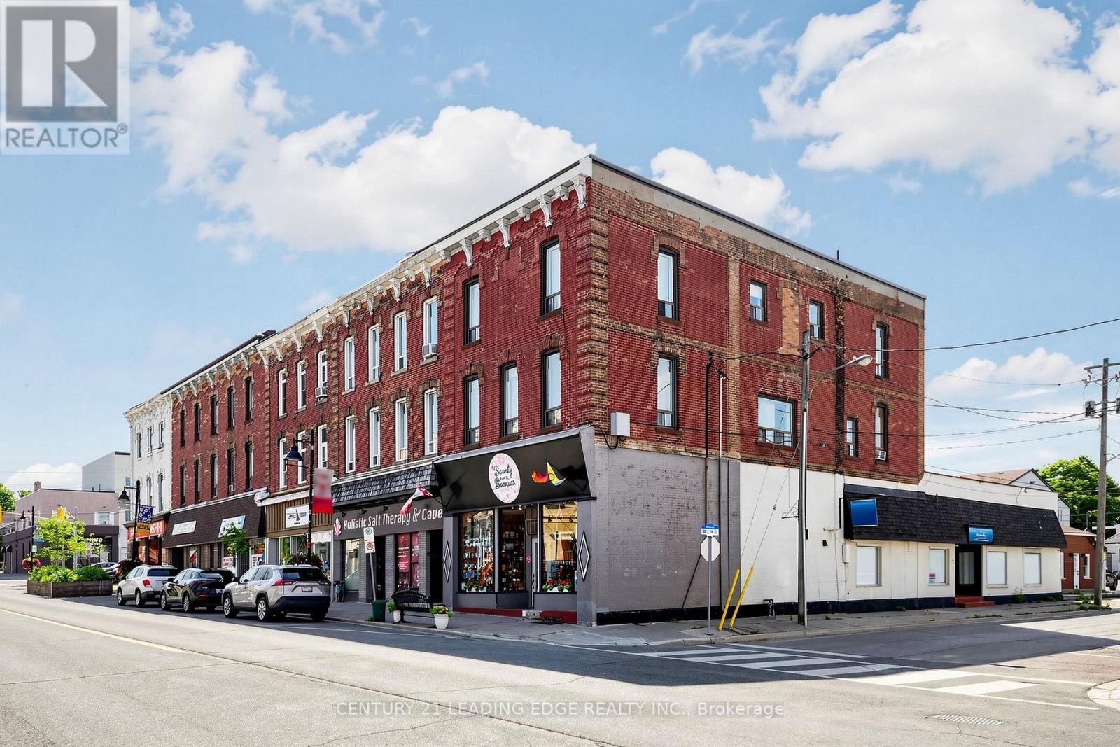 3 - 18 BROCK STREET W, Uxbridge
