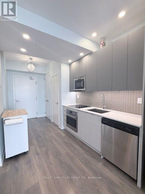 1706 - 2916 Highway 7 Road, Vaughan (Concord), Ontario  L4K 0K6 - Photo 2 - N13561066
