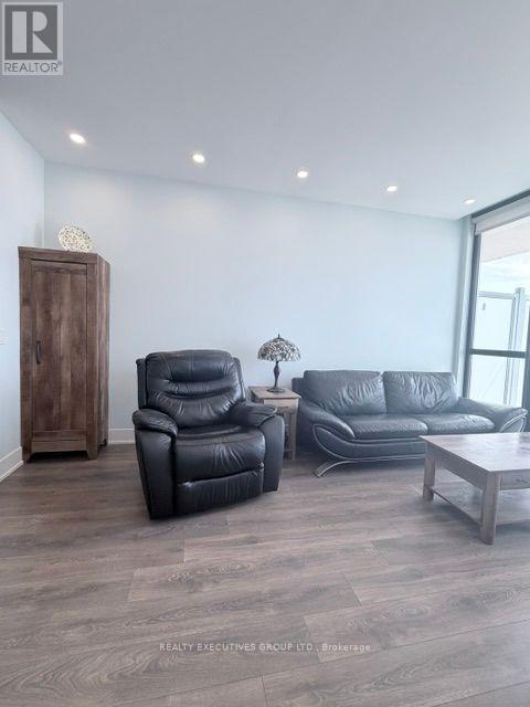 1706 - 2916 Highway 7 Road, Vaughan (Concord), Ontario  L4K 0K6 - Photo 6 - N13561066