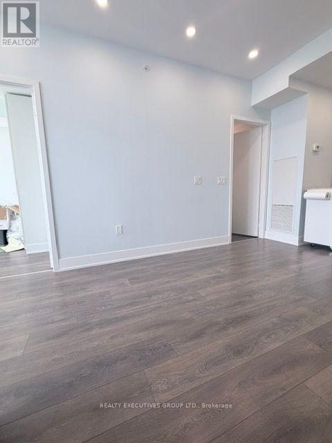 1706 - 2916 Highway 7 Road, Vaughan (Concord), Ontario  L4K 0K6 - Photo 9 - N13561066