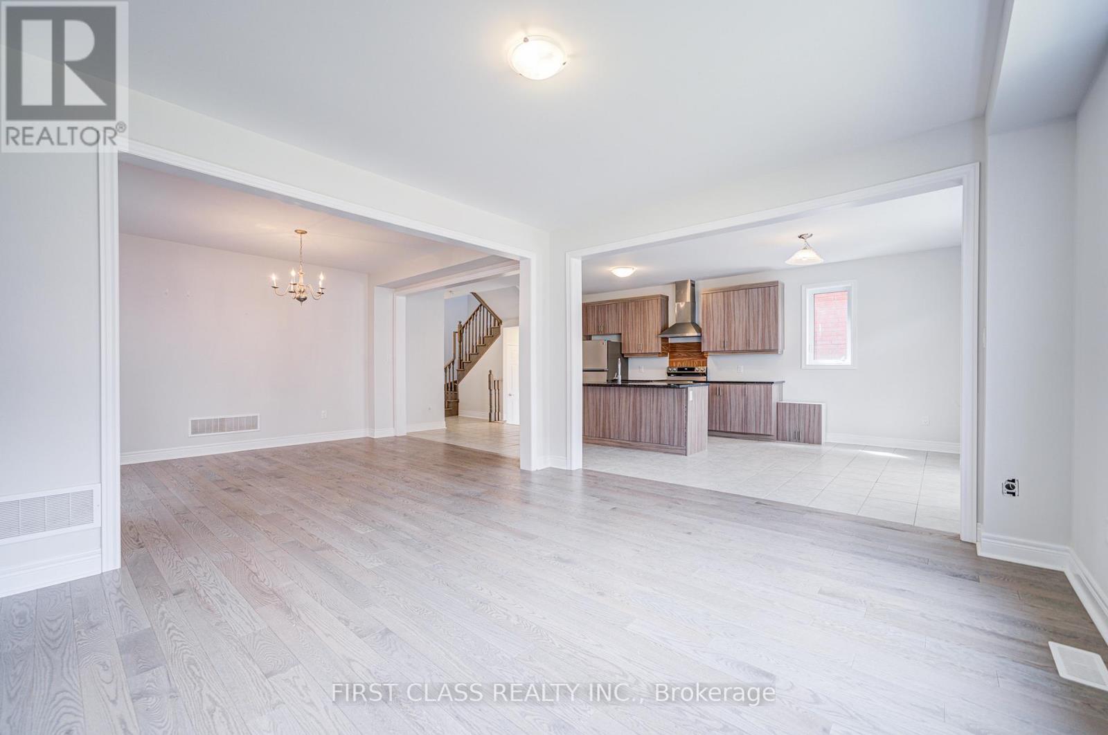 8 Nigh Drive, Markham, Ontario  L3S 0G4 - Photo 16 - N13561156