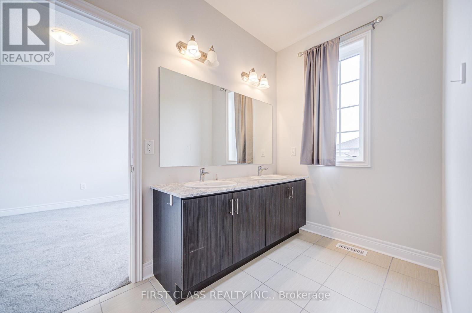 8 Nigh Drive, Markham, Ontario  L3S 0G4 - Photo 22 - N13561156