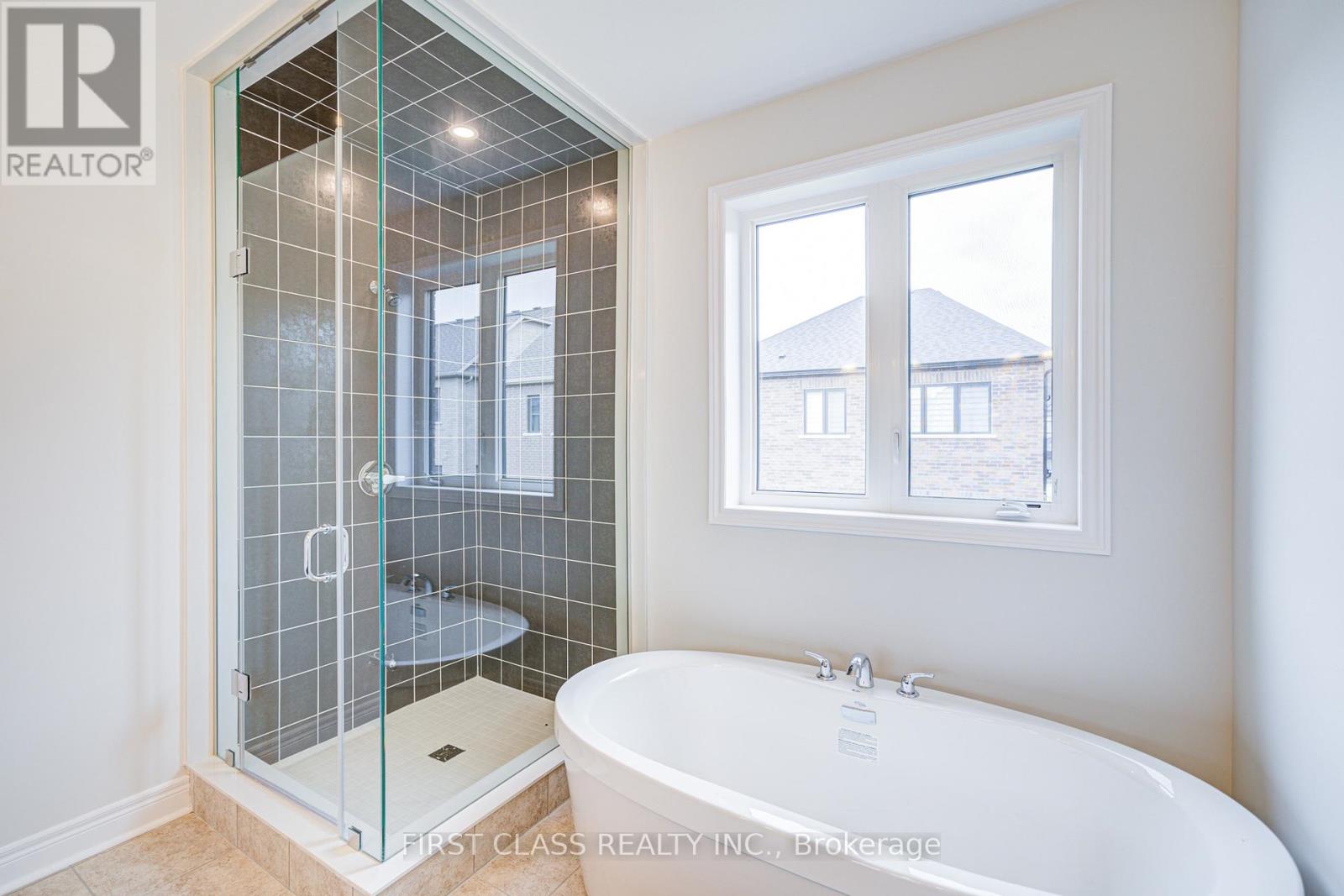 8 Nigh Drive, Markham, Ontario  L3S 0G4 - Photo 38 - N13561156