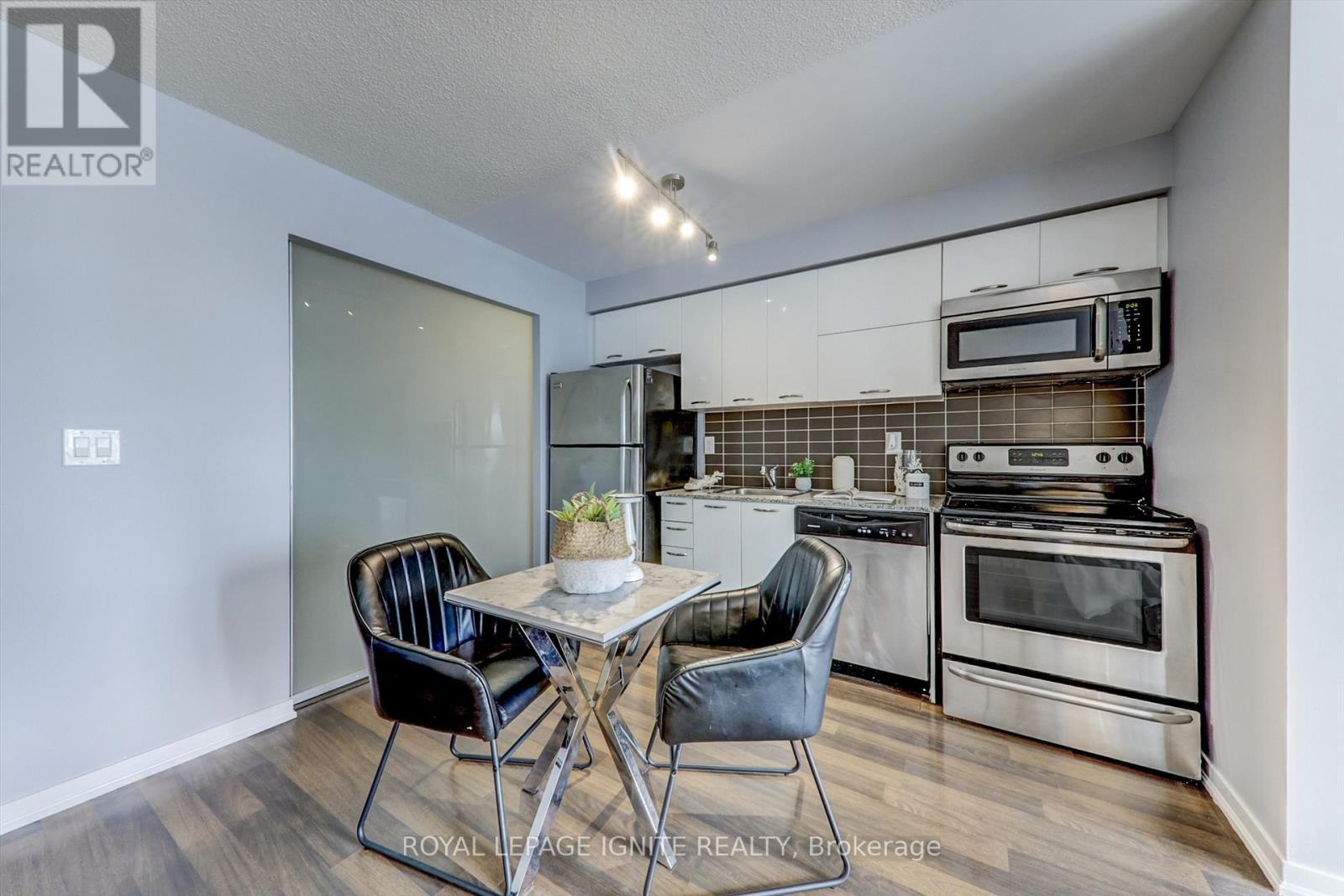 722 - 38 Joe Shuster Way, Toronto, Ontario  M6K 0A5 - Photo 10 - W13560950