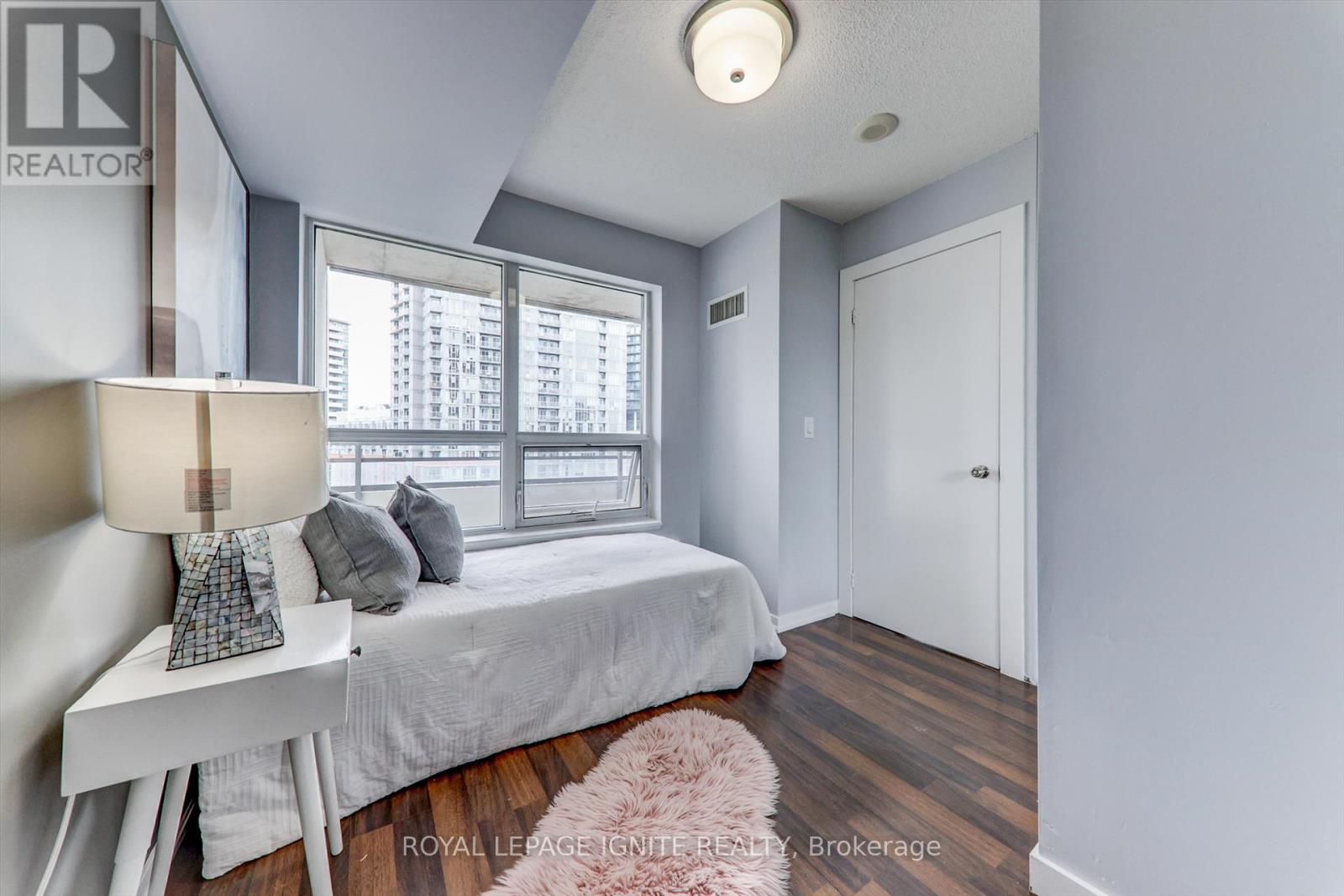 722 - 38 Joe Shuster Way, Toronto, Ontario  M6K 0A5 - Photo 19 - W13560950