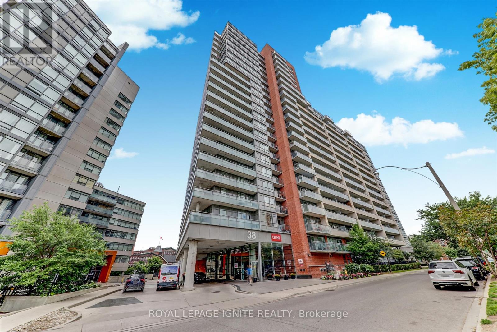 722 - 38 Joe Shuster Way, Toronto, Ontario  M6K 0A5 - Photo 2 - W13560950