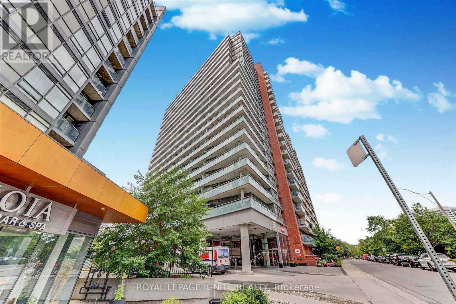722 - 38 Joe Shuster Way, Toronto, Ontario  M6K 0A5 - Photo 3 - W13560950