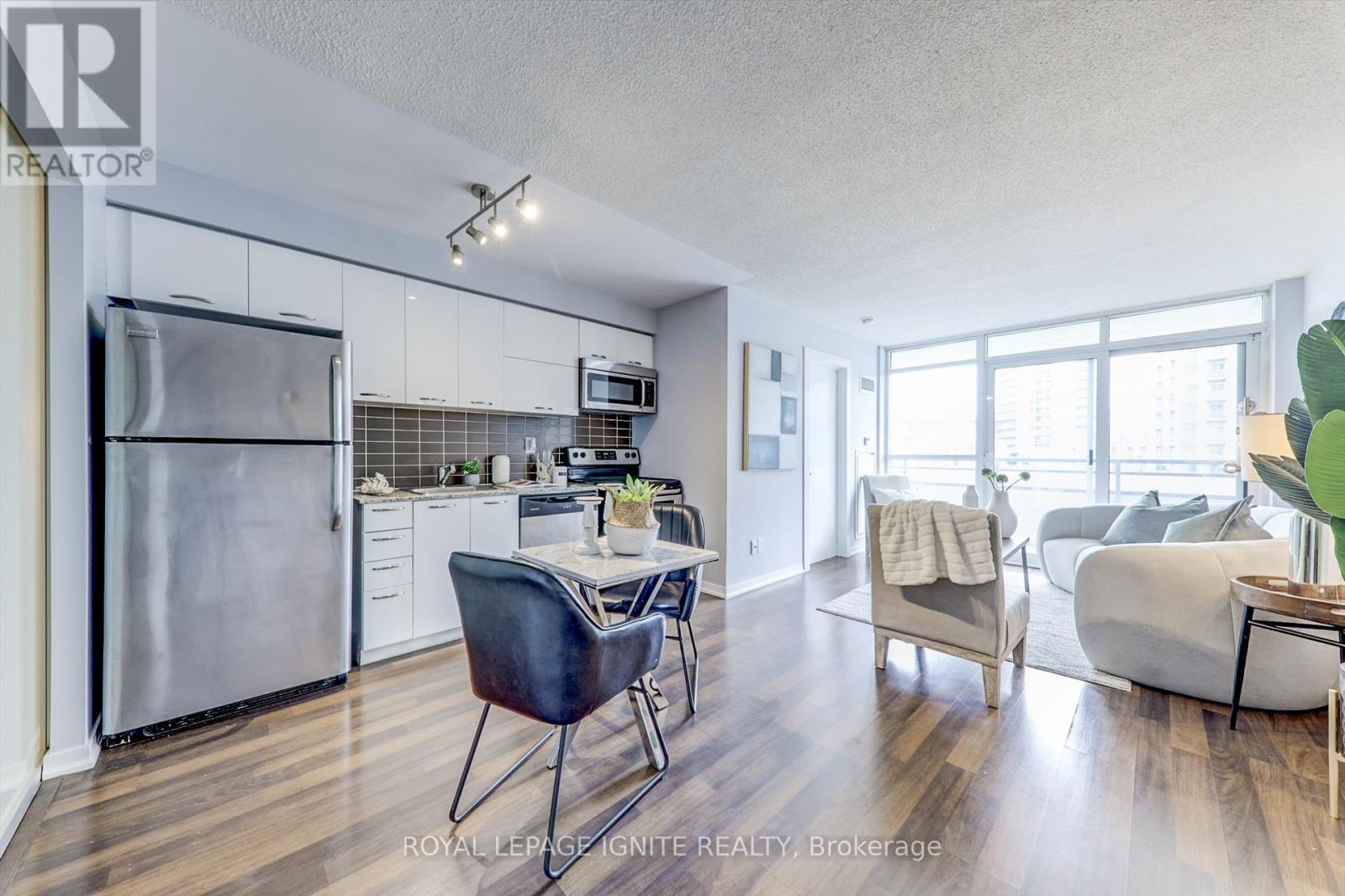 722 - 38 Joe Shuster Way, Toronto, Ontario  M6K 0A5 - Photo 9 - W13560950