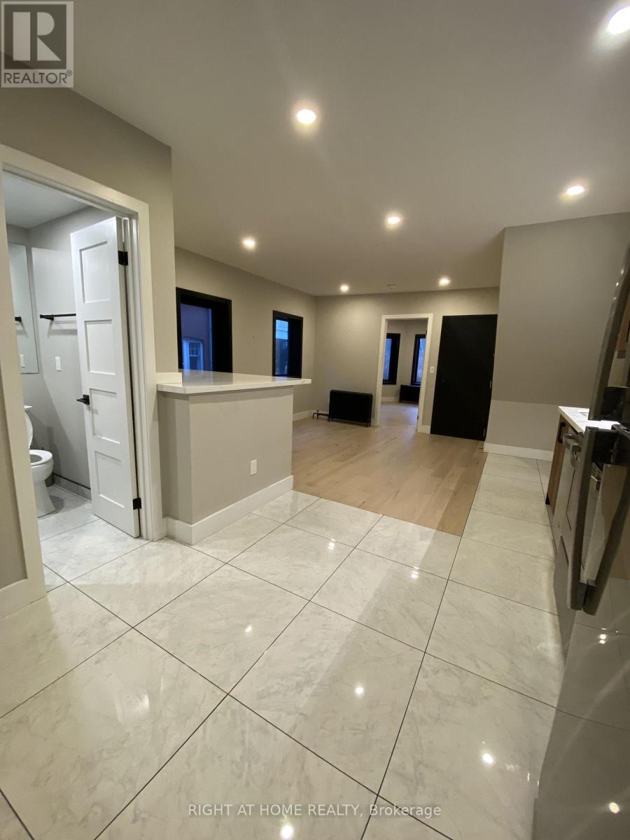 1 - 363 Parkside Drive, Toronto, Ontario  M6R 2Z5 - Photo 12 - W13561030