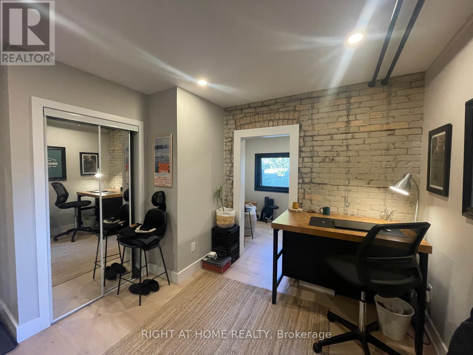 1 - 363 Parkside Drive, Toronto, Ontario  M6R 2Z5 - Photo 14 - W13561030