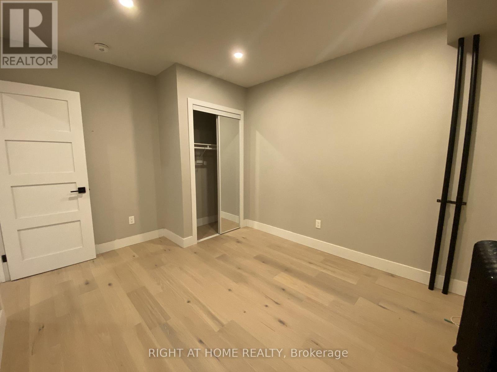 1 - 363 Parkside Drive, Toronto, Ontario  M6R 2Z5 - Photo 8 - W13561030
