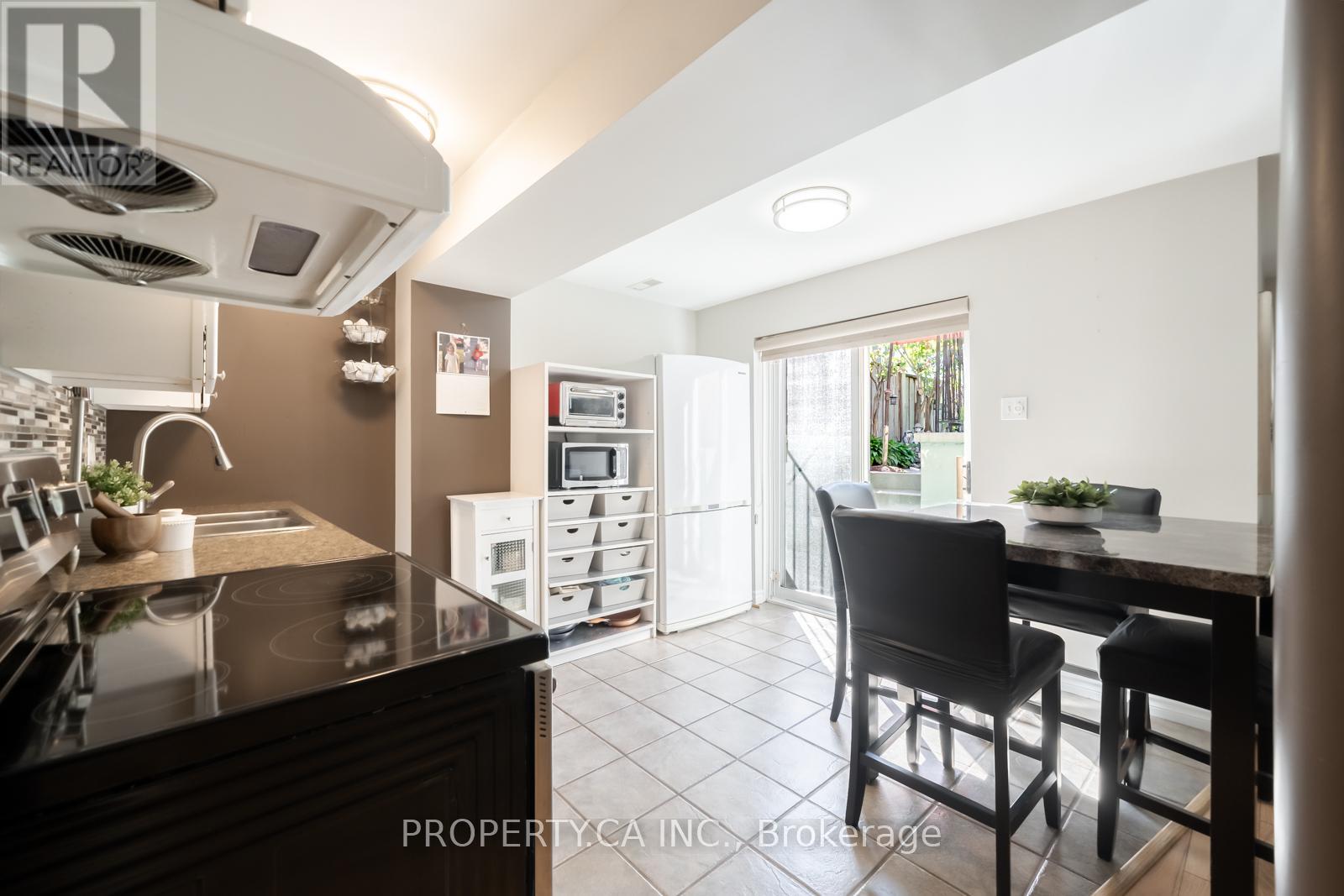 1143 Carding Mill Place, Mississauga, Ontario  L5W 1C4 - Photo 32 - W13561032