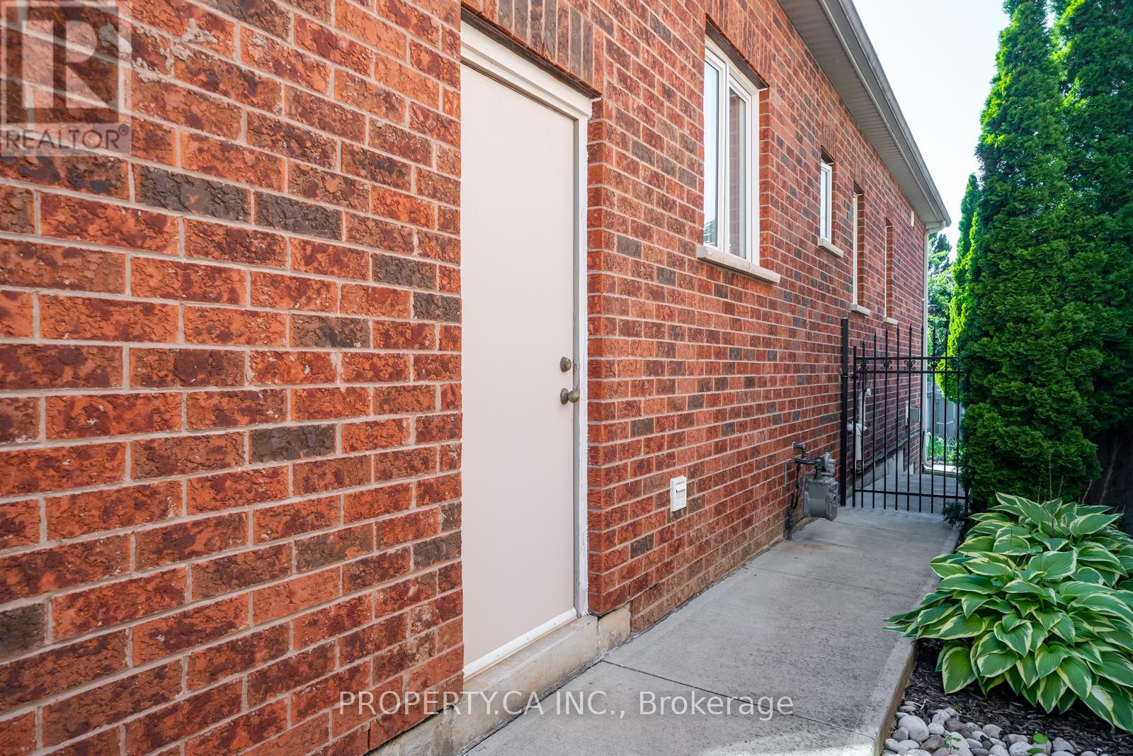 1143 Carding Mill Place, Mississauga, Ontario  L5W 1C4 - Photo 48 - W13561032