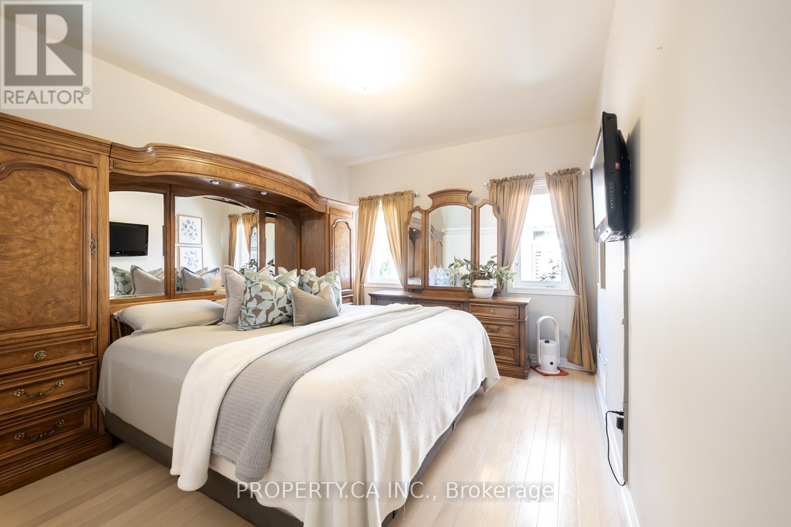 1143 Carding Mill Place, Mississauga, Ontario  L5W 1C4 - Photo 7 - W13561032