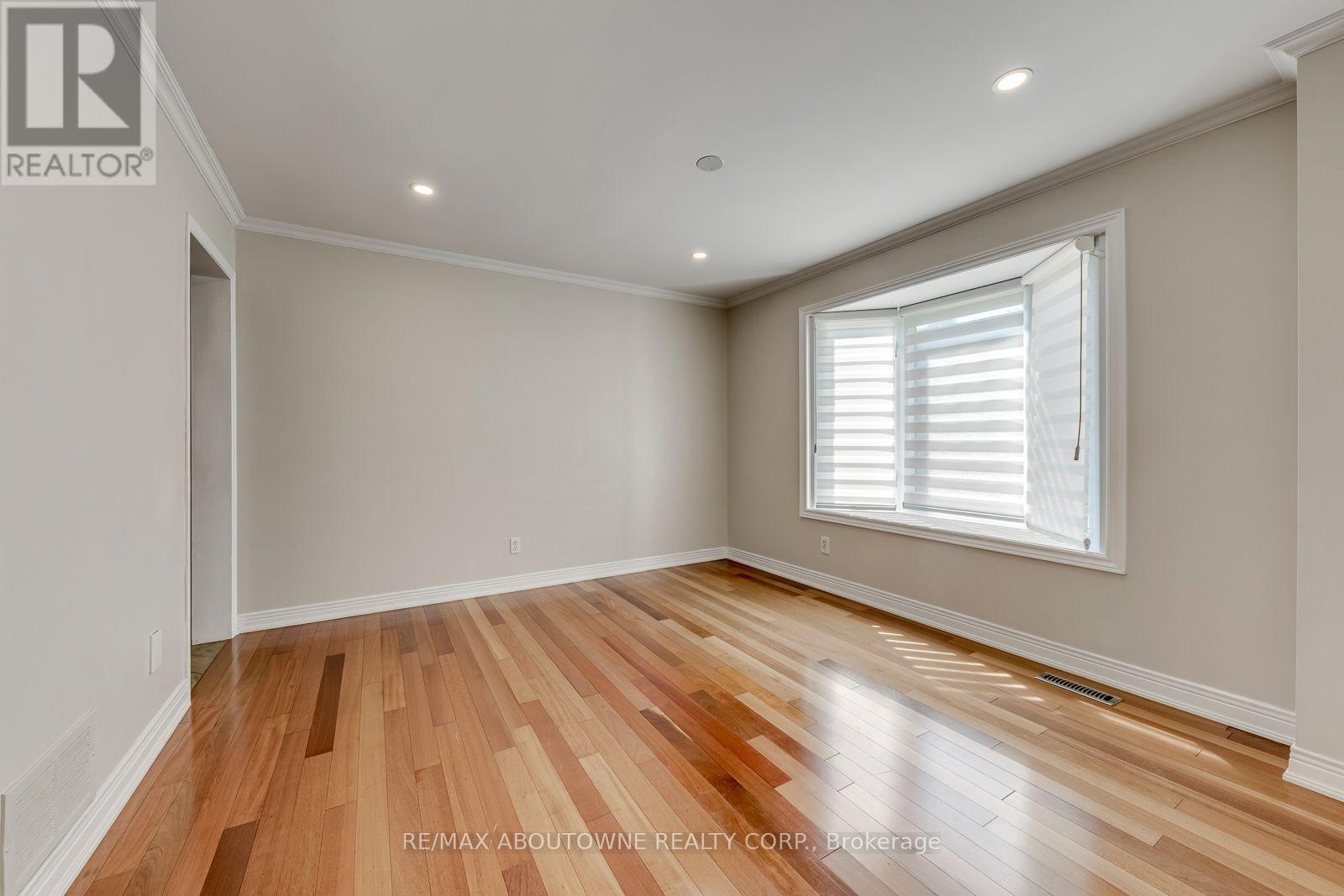 1124 Notley Crescent, Oakville, Ontario L6M 1H4 - Photo 12 - W13561188