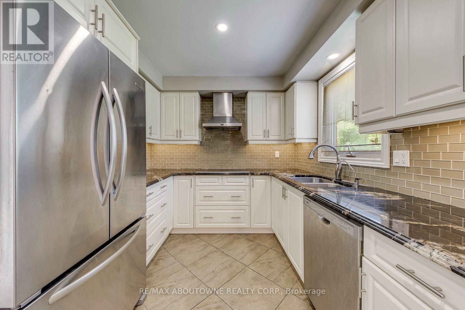 1124 Notley Crescent, Oakville, Ontario L6M 1H4 - Photo 20 - W13561188